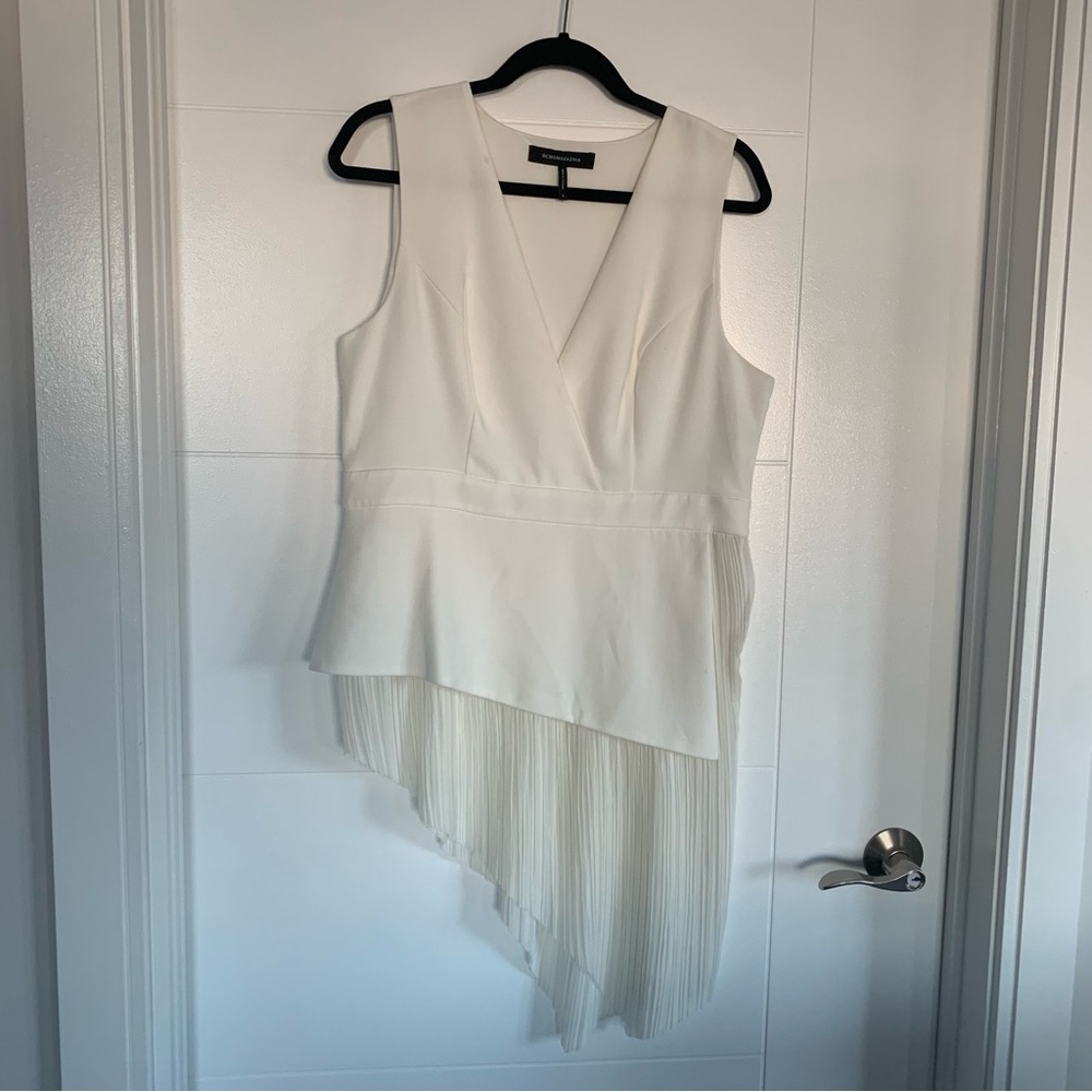 BCBGMAXAZRIA WHITE ÉLÉGANT TOP